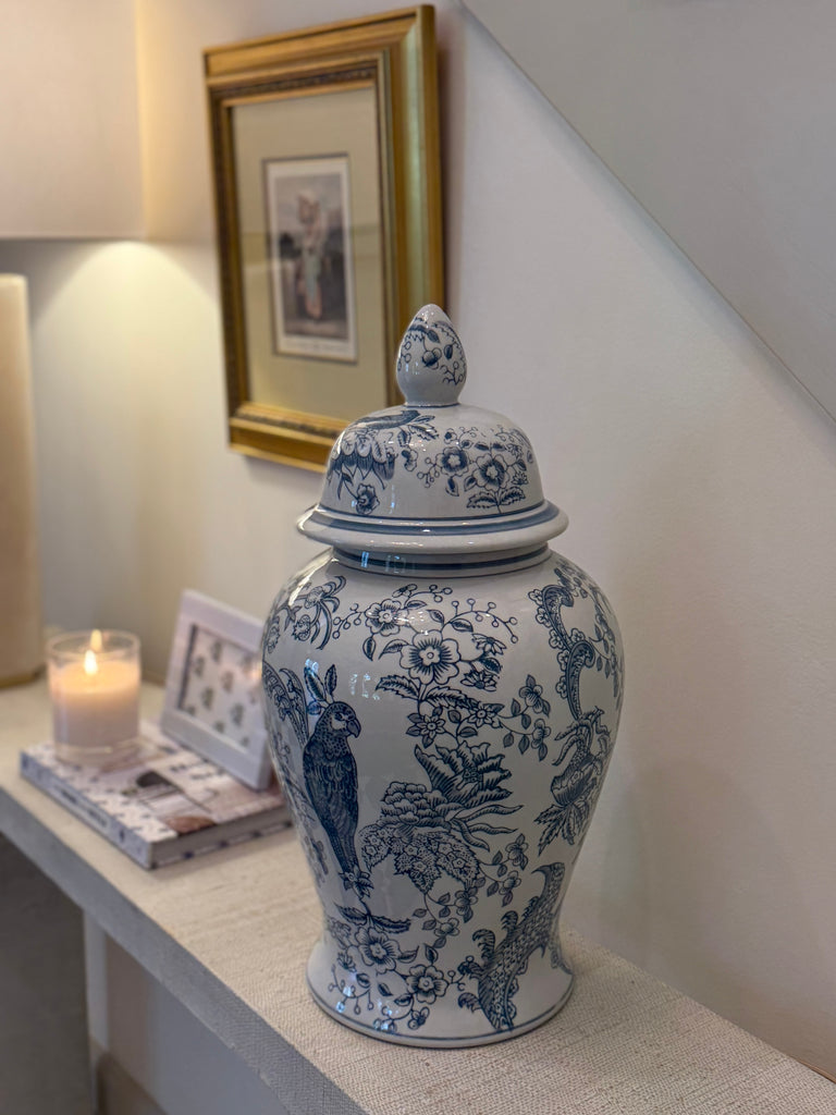 How to Choose the Right Urn: A Guide to Styles, Sizes, and Materials