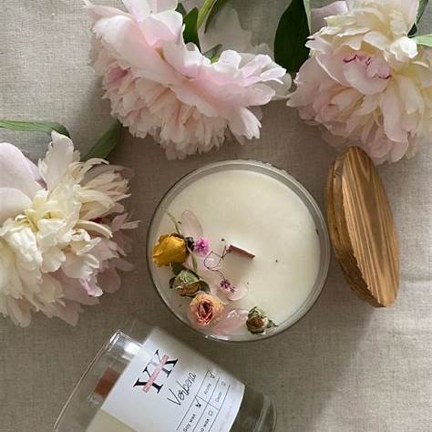 Seasonal Flowers or Greens